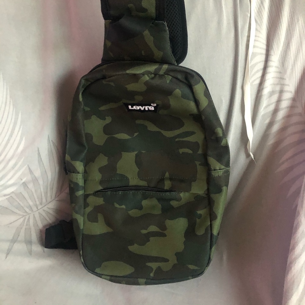 Crossbody bag